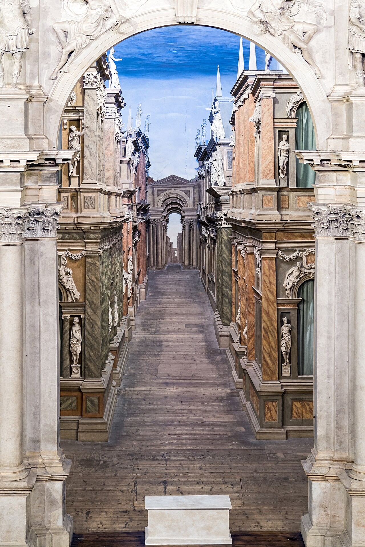 The porta regia, central arch of the Teatro Olimpico stage front